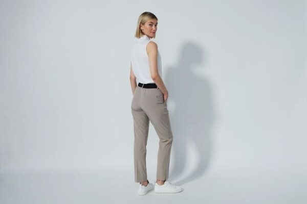 Daily sports Beyond dames enkel golf broek taupe