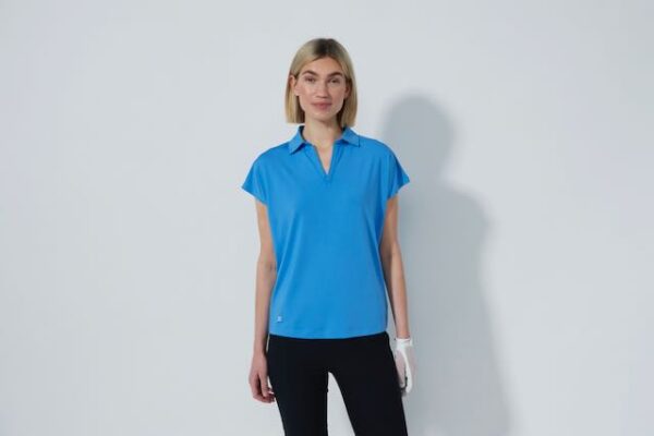Daily sports Bella dames golf polo met kapmouwtje sky