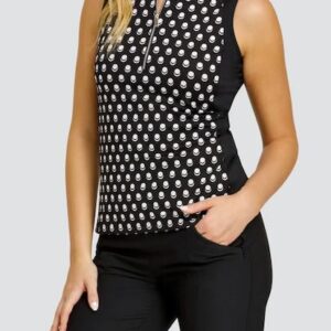 Uit onze Better Than Basics Golf Collectie. Verfris je garderobe met onze samengestelde selectie mix-and-match outfits. Geniet van flatterende silhouetten en luxe, duurzame stoffen, allemaal ontworpen om eindeloze stijlmogelijkheden te bieden. Breng je A-game aan in de Michi mouwloze golftop, met een trechterhals en flatterende zij-inzetstukken. Gemaakt met onze rimpelbestendige, vochtafvoerende Performance Jersey-stof, zal het een nietje blijven in je garderobe was na wasbeurt. En de UPF 50+ beschermende technologie die in de stof is ingebouwd, geeft je gemoedsrust terwijl je onder de schadelijke stralen van de zon speelt. BELANGRIJKSTE KENMERKEN Mouwloze golftop met kwartrits, trechterhals en inzetstukken Gemaakt van rimpelbestendige, vochtafvoerende Performance Jersey (90% polyester, 10% spandex) Ingebouwde UPF 50+ beschermende technologie 25" Lengte vanaf schouder in maat Medium Zij-inzetstukken in Onyx Black Kleur: Echo print met Chalk White en Onyx Black