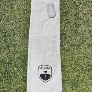 Golfhanddoekje met karabijnhaak en logo van Golfbaan het Woold zand